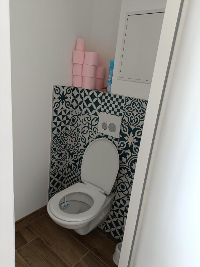 Appt Reposant Entierement Equipe. Apartment Toules Bagian luar foto